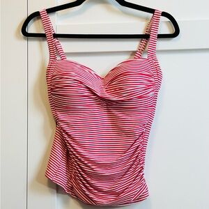 NIP TUCK Swim Pinup Tankini VNeck Ruched Tummy Multi Fit Molded Bra Sz 8